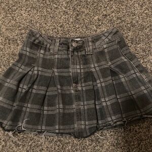 Forever 21 Gray Plaid Mini Skirt